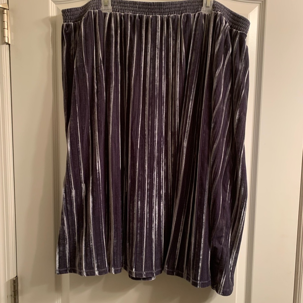 Velour skirt